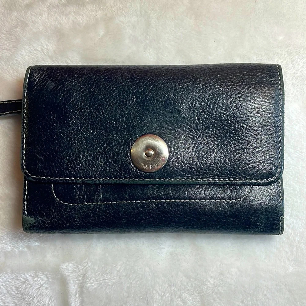 Hype woman’s wallet leather